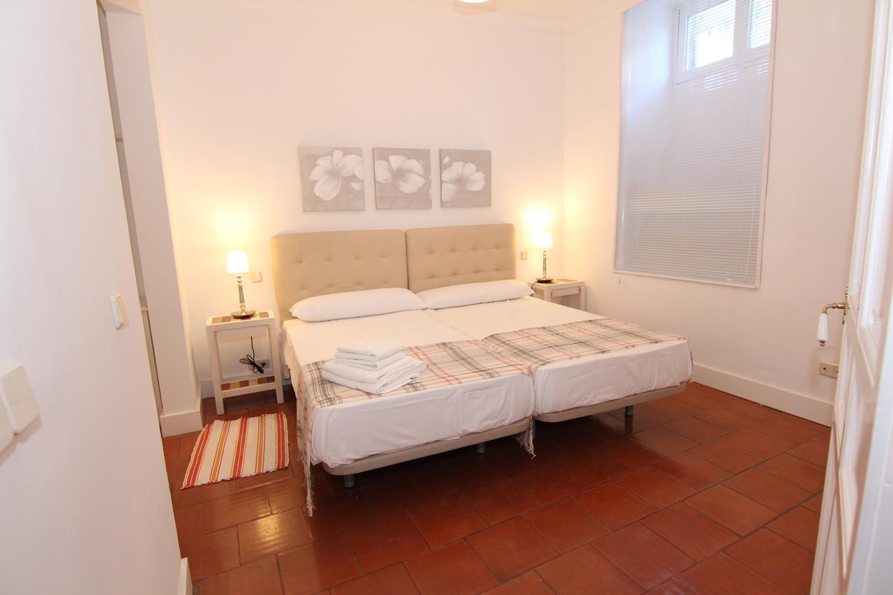 Apartamentos Madrid Retiro Экстерьер фото