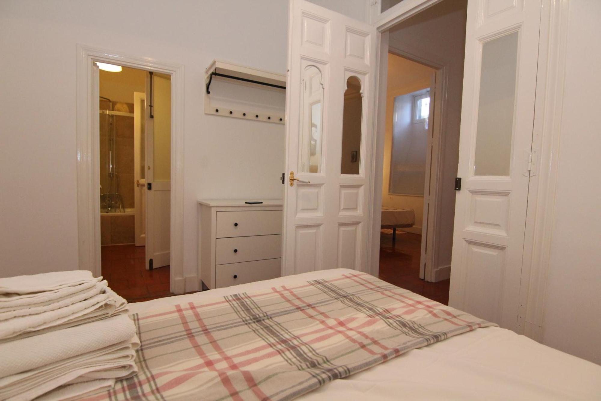 Apartamentos Madrid Retiro Экстерьер фото